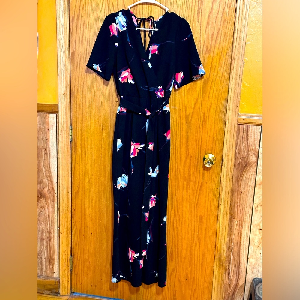 Charlotte Russe floral‎ romper jumpsuit sz Medium